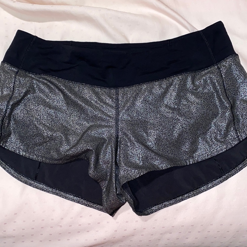 Lululemon Speed Up shorts 2.5’